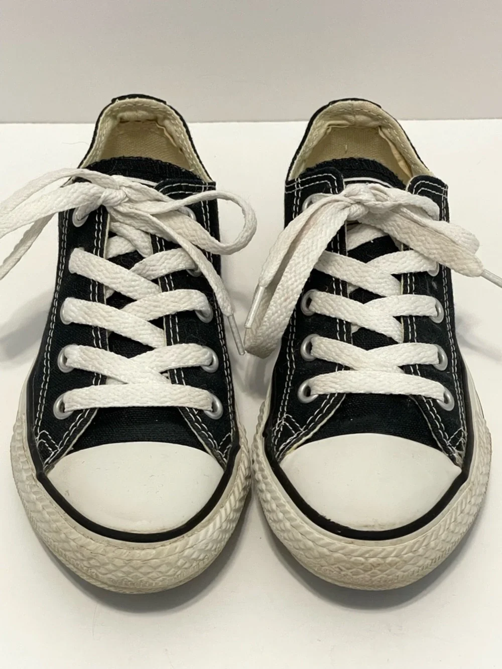 Converse All Star Chuck Taylor Classic Low Top Kids Sneakers Youth Size 12 Black